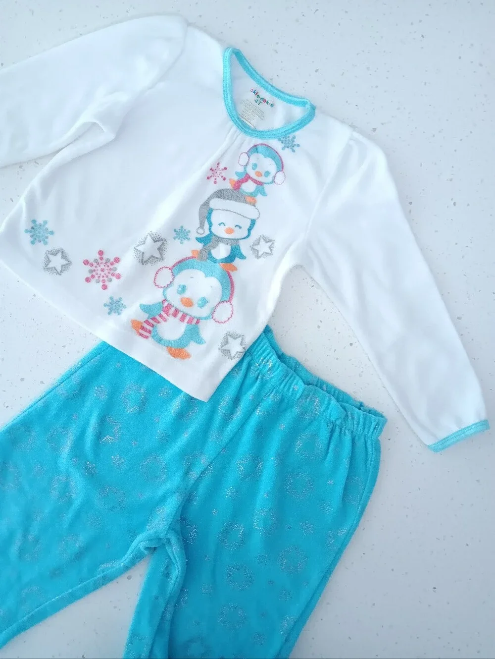Girls' Blue And White Winter Fleece Pajamas with Penguin Design Size 4T